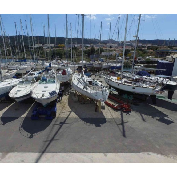 Découvrir le port à sec en Méditerranée : avantages, fonctionnement et conseils pratiques